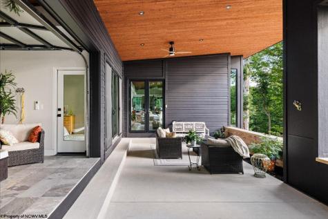 113 Lake Point Morgantown WV 26508