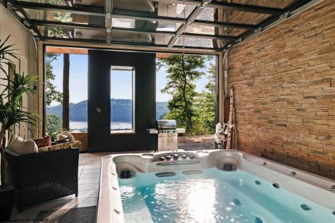 113 Lake Point Morgantown WV 26508