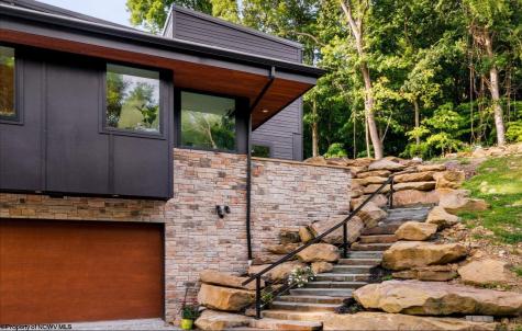 113 Lake Point Morgantown WV 26508