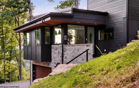 113 Lake Point Morgantown WV 26508