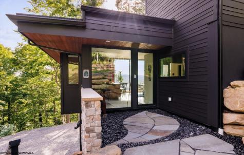 113 Lake Point Morgantown WV 26508