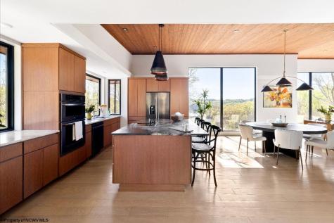 113 Lake Point Morgantown WV 26508