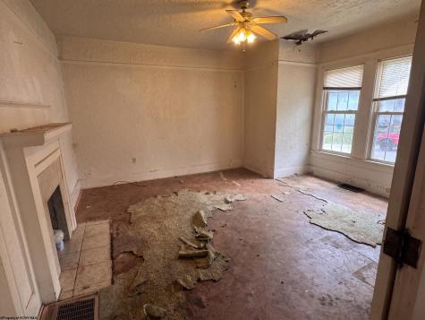 823 4th Street Fairmont WV 26554