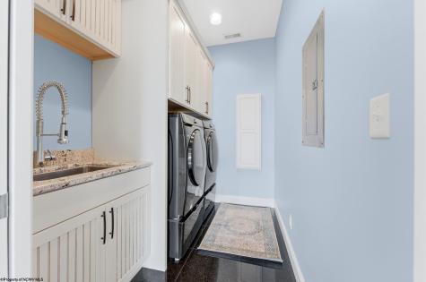 1001 Summit Drive Morgantown WV 26508