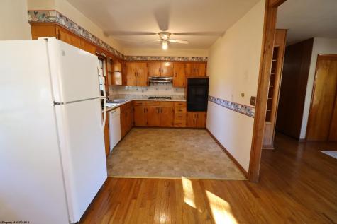 107 Gilman Road Elkins WV 26241