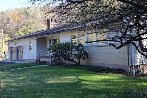 107 Gilman Road Elkins WV 26241