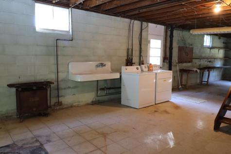 107 Gilman Road Elkins WV 26241