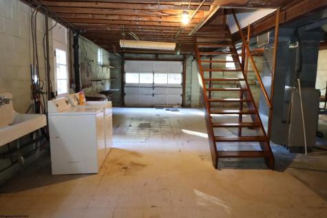 107 Gilman Road Elkins WV 26241