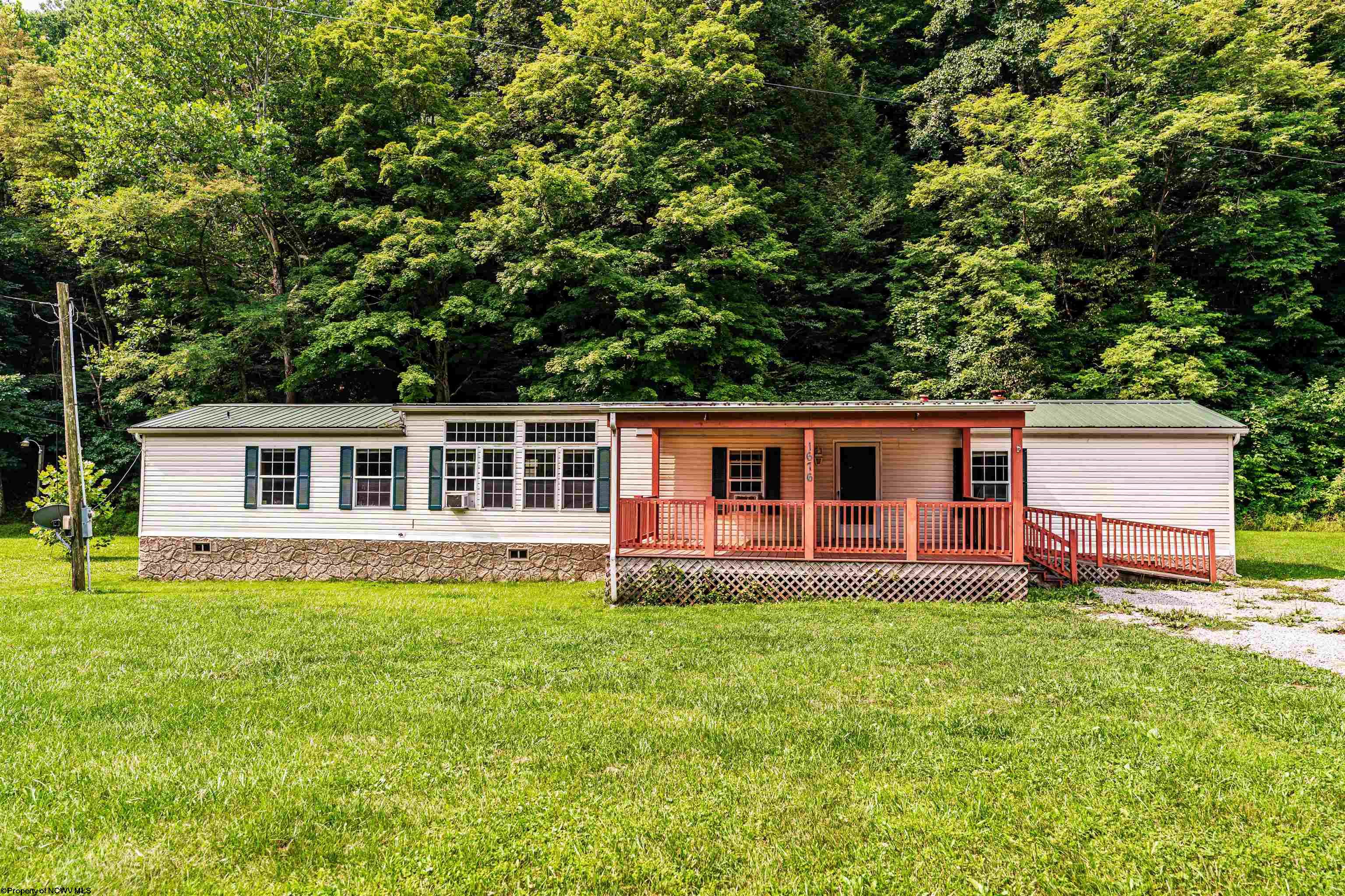 1676 Daybrook Road Fairview WV 26570