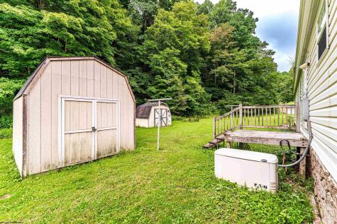1676 Daybrook Road Fairview WV 26570