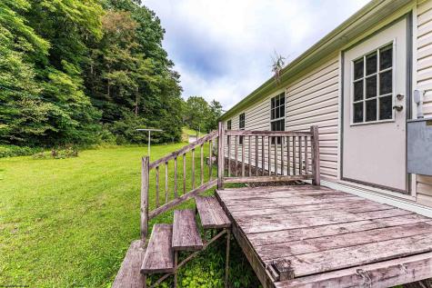1676 Daybrook Road Fairview WV 26570
