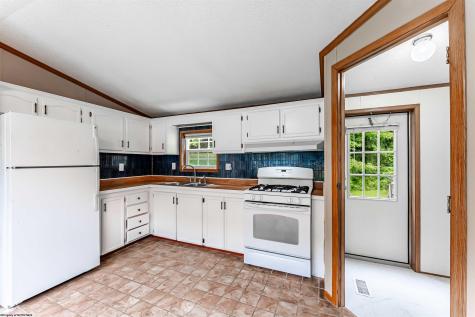 1676 Daybrook Road Fairview WV 26570
