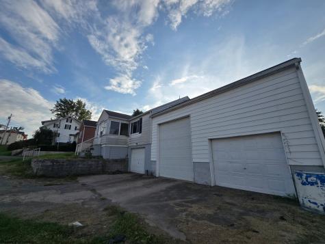 22 Gibson Avenue Masontown WV 26542