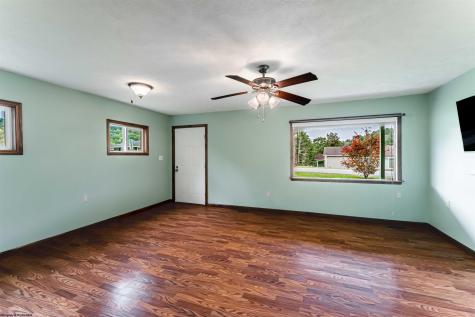 415 Terrace Drive Mannington WV 26582
