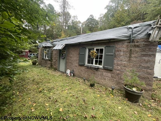 186 Joe Gibson Road Newburg WV 26410-8922