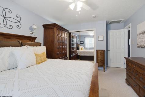 1541 Maple Lake Road Bridgeport WV 26330
