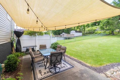 1541 Maple Lake Road Bridgeport WV 26330