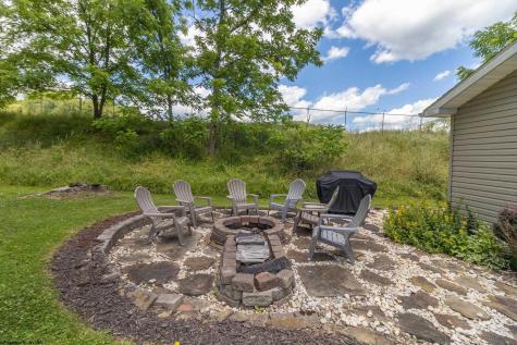 1541 Maple Lake Road Bridgeport WV 26330