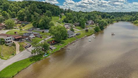 1541 Maple Lake Road Bridgeport WV 26330
