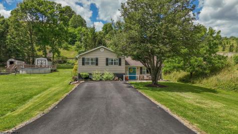 1541 Maple Lake Road Bridgeport WV 26330