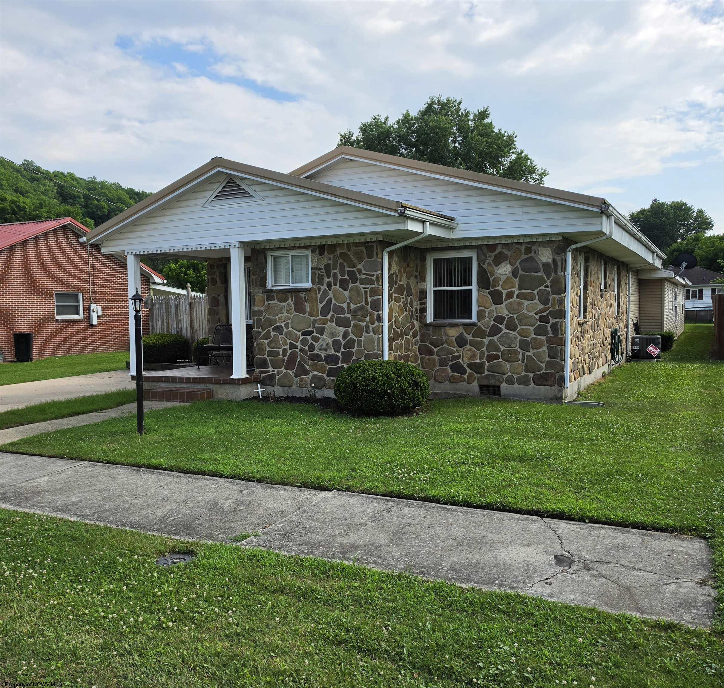 112 Sixteenth Street Elkins WV 26241