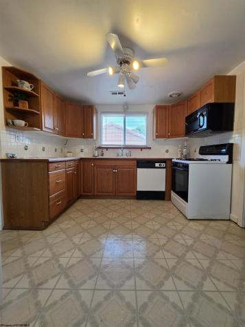 112 Sixteenth Street Elkins WV 26241