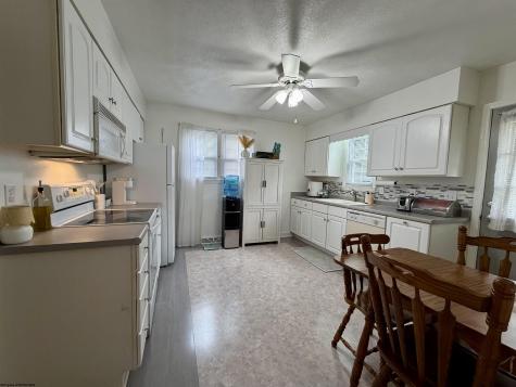 2013 Pride Avenue Clarksburg WV 26301