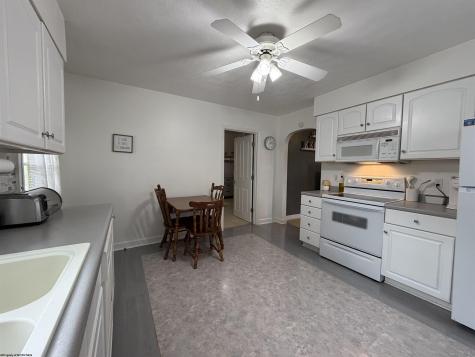 2013 Pride Avenue Clarksburg WV 26301