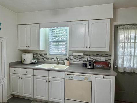 2013 Pride Avenue Clarksburg WV 26301