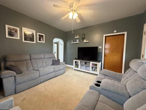 2013 Pride Avenue Clarksburg WV 26301