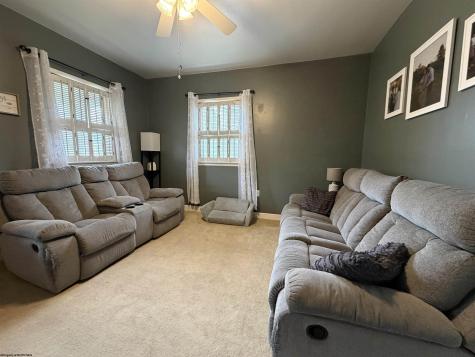 2013 Pride Avenue Clarksburg WV 26301