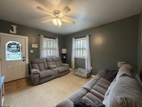 2013 Pride Avenue Clarksburg WV 26301