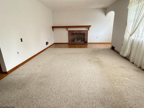 813 Benoni Avenue Fairmont WV 26554