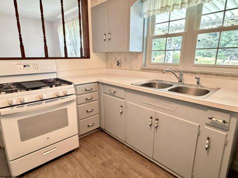 813 Benoni Avenue Fairmont WV 26554