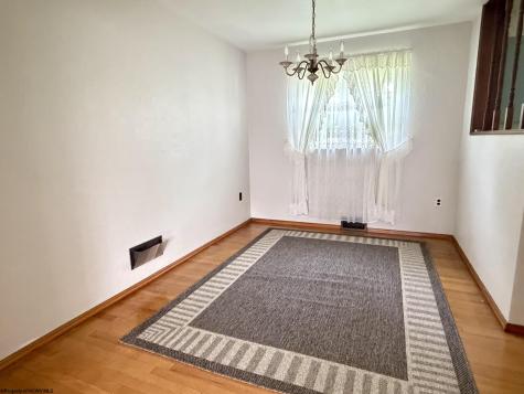 813 Benoni Avenue Fairmont WV 26554