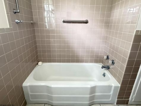 813 Benoni Avenue Fairmont WV 26554