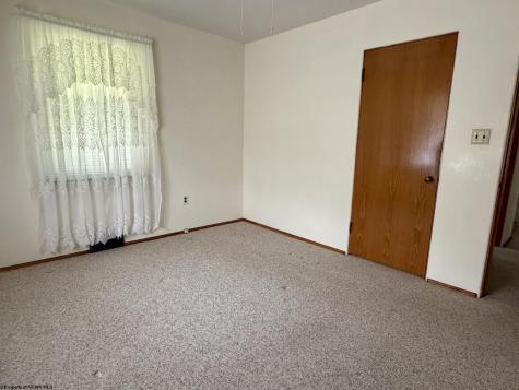 813 Benoni Avenue Fairmont WV 26554