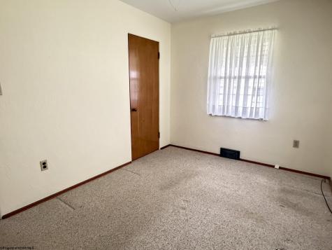 813 Benoni Avenue Fairmont WV 26554