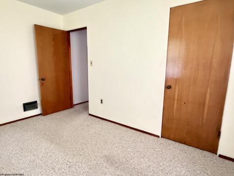 813 Benoni Avenue Fairmont WV 26554