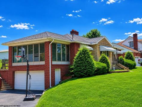 106 Cordelia Avenue Fairmont WV 26554