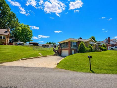 106 Cordelia Avenue Fairmont WV 26554