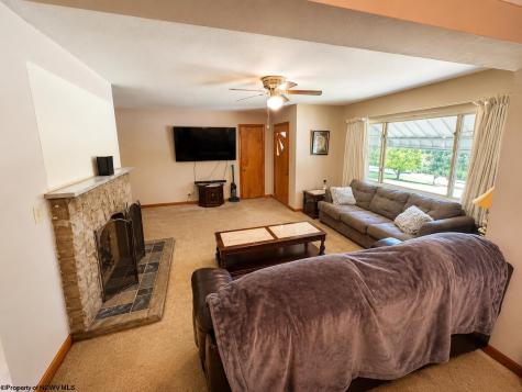 106 Cordelia Avenue Fairmont WV 26554