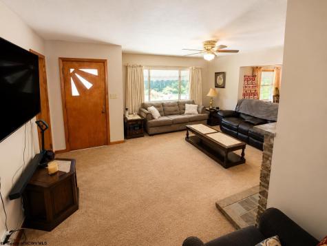 106 Cordelia Avenue Fairmont WV 26554