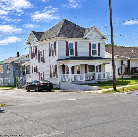 134 Pennsylvania Avenue Nutter Fort WV 26301