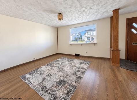 134 Pennsylvania Avenue Nutter Fort WV 26301