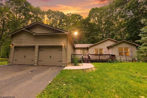 221 Anemone Lane Terra Alta WV 26764