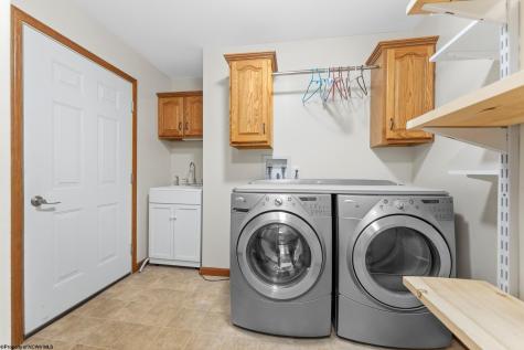 221 Anemone Lane Terra Alta WV 26764