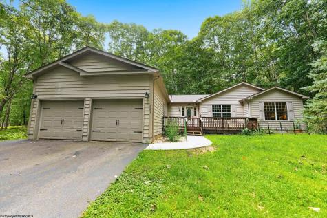 221 Anemone Lane Terra Alta WV 26764