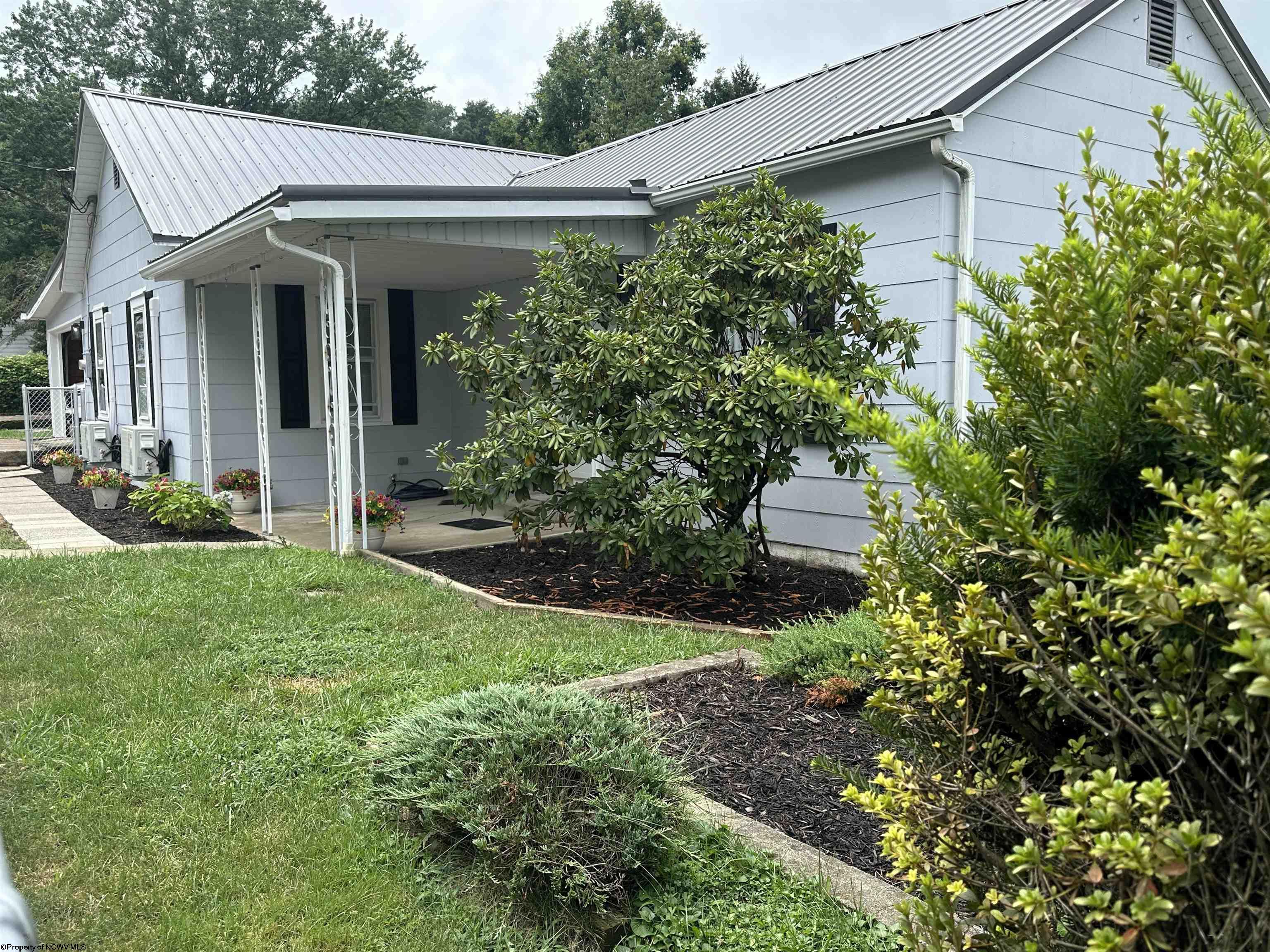 196 Buena Vista Avenue Clarksburg WV 26301