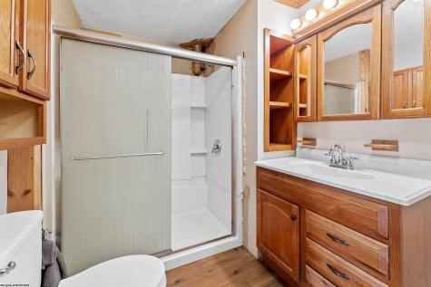 2833 Gladesville Road Independence WV 26374
